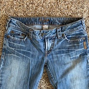 Silver jeans - Tuesday style - 27x35